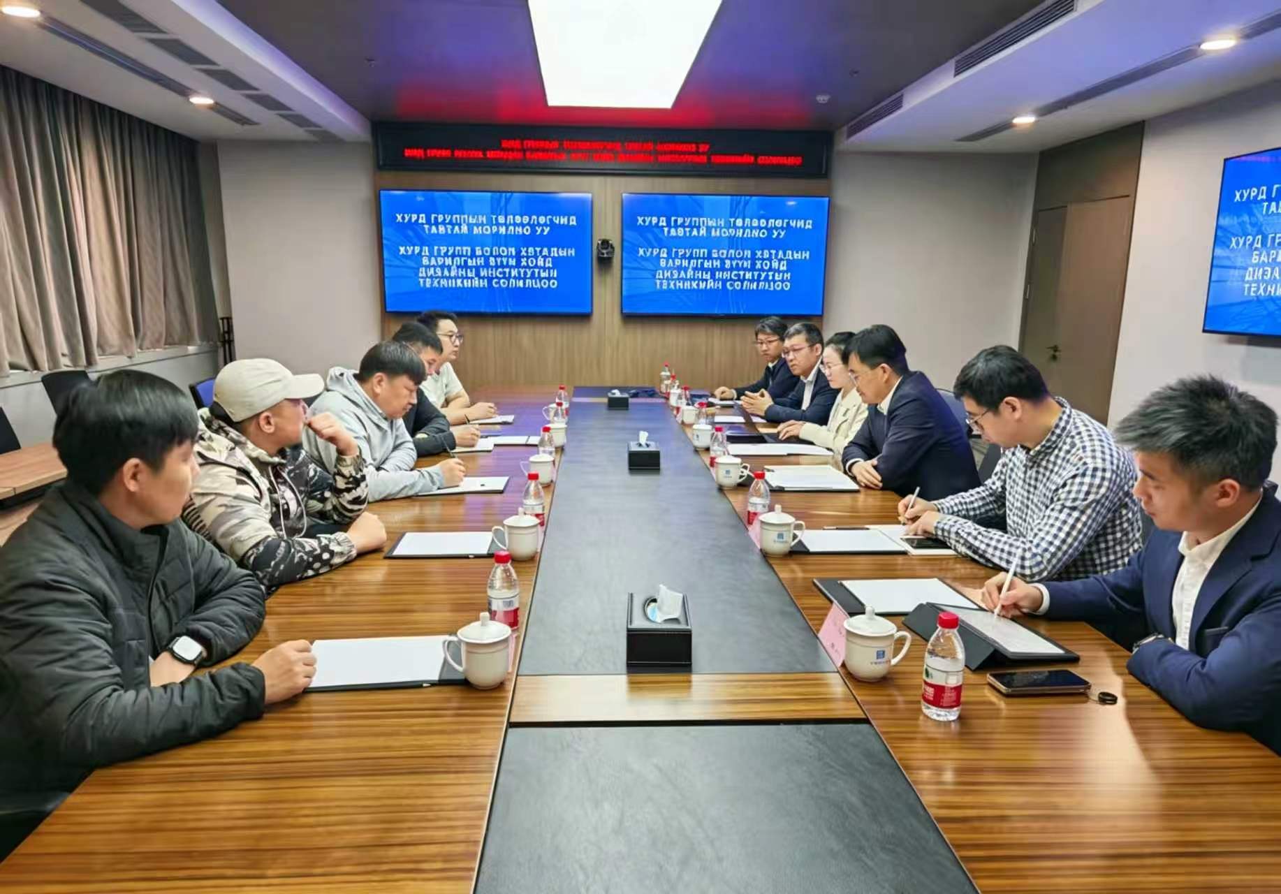 李献运与蒙古国Khurd Group LLC公司Dondov Batsanaa会谈.jpg