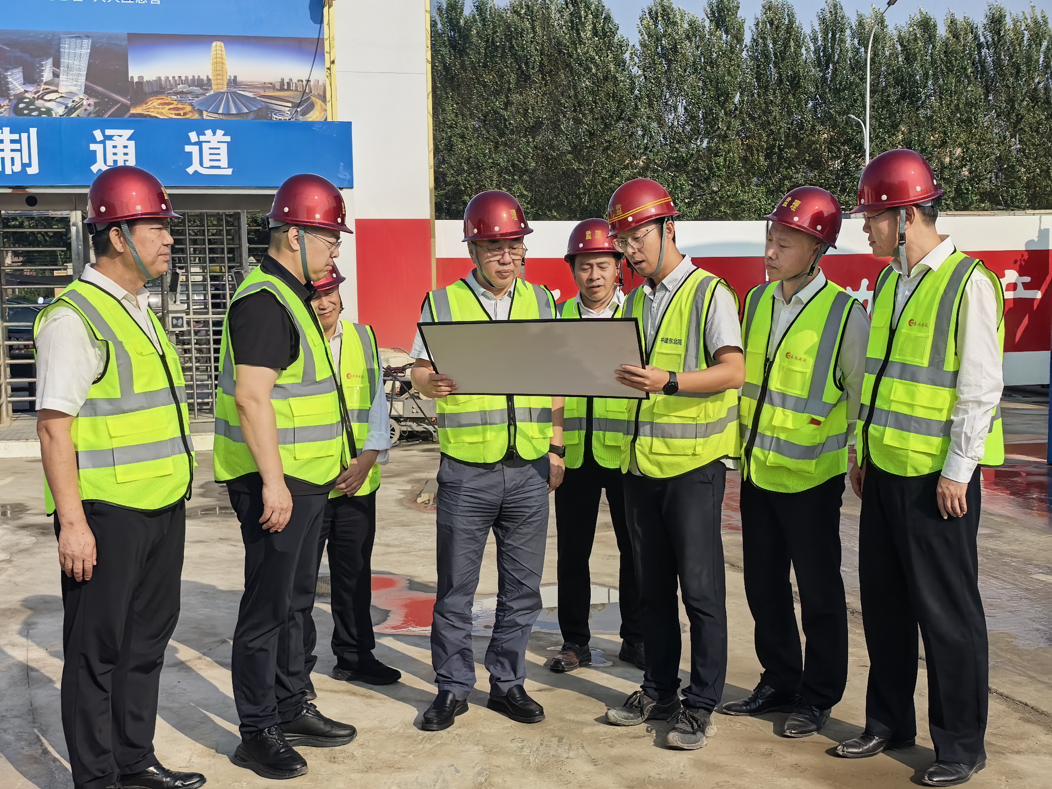 李院长.jpg 李院长.jpg